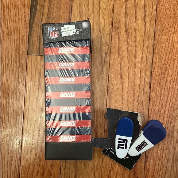NFL Giants tabletop, stackers Jenga game - Red, Blue, White - Picture 1 of 5
